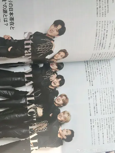 在挖煤姬淘日杂真的很方便！这两本是国内stay很少出的款，在挖煤姬找到了好多人出(*๓´╰╯`๓)。立马收了一套两本带图一姿势的全员明信片特典，加上了运费，价格才和国内单独一本杂志差不多，太划算了，而且说是素人卖家保管，但卖家保管的好，挖煤姬打包也给力，到手还是八角...