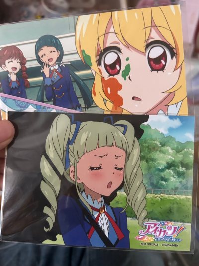 从入库到国内收货全程透明，APP能实时查进度超安心。箱子坚固不易破损，打包严实，收到的物品没有损伤。藤堂尤里卡嘟嘴特典是我非常喜欢的一张柄图！但是知道的太晚了后面就很难收了，跟团拼又抢不过别人。不过，这次非常的幸运在挖煤姬购买到了，实物真的超美，小莓和小尤都好可爱！...