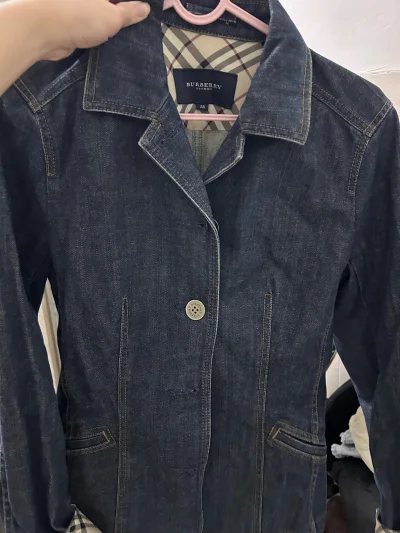 在挖煤姬买了一件bbr上衣，简约好看，选了海运，速度比我想象中都要快，真的很喜欢，下次还会继续购物！！