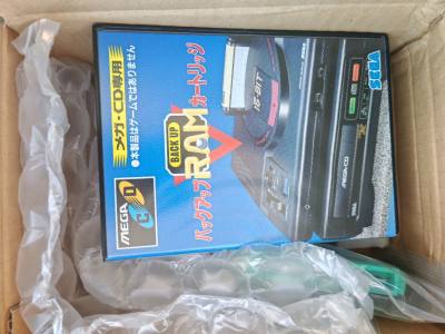 很不错的购买体验，这次买的是细小的东西，所以用的竹蜻蜓。除了审核有点慢，其他还不错。买的是中古游戏卡，满足自己的童年能梦，感谢??