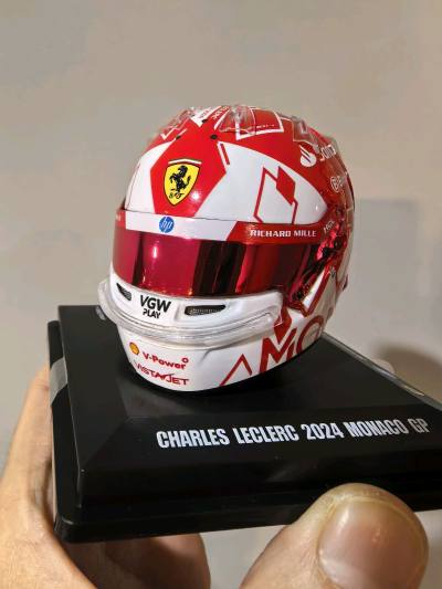 海鲜市场求购无果，问了几个挂图写随缘出的都不卖。那就主打一个不求人，自己动手无非就是多花点精力和金钱，只要是商品总能买的到的！包装严实，头盔完好！