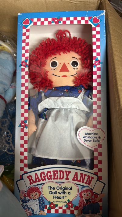 前两周拍的中古玩偶一周到转运仓，打包裹了三层泡泡纸，算上运费比本地买省一半！就是客服回复慢了点，总体很香～