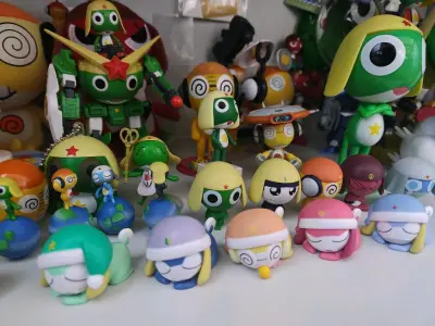 军曹的这套幼年趴趴睡系列真的萌化了～
挖煤姬捆包真的?连卡片到手都是完美无瑕四角尖尖
扭蛋小泥人更是绝中绝！