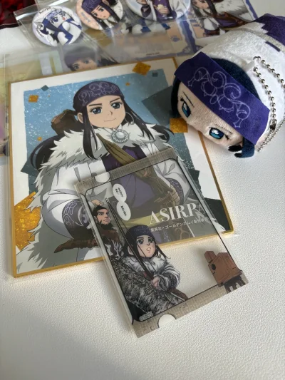 切的莉帕都非常可爱快递也没有磕碰都非常完好。
体验感非常好（v）挖煤姬给发了优惠券，而且切得非常快。竹蜻蜓更划算，国际运费便宜物流速度快，用的箱子也很结实很安心！
操作上APP界面很清晰，选品、下单、付运费一路顺下来，新手也能轻松搞定。最戳我的是打包，徽章被裹了好几...