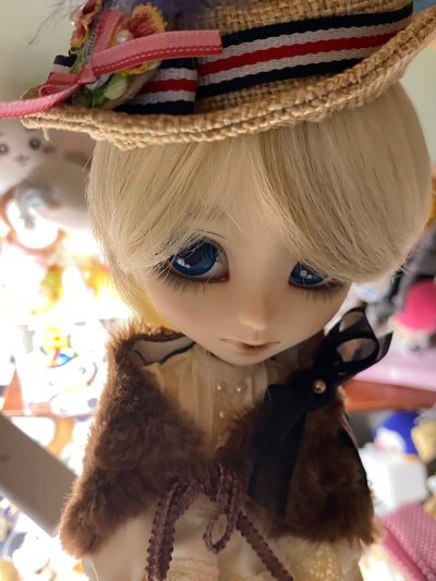 在挖煤姬日拍上买到的梦情，拍卖过程很快很省心，走的是小航空路线 到手也非常迅速，是一次愉快的购物经历，以后还会继续使用的