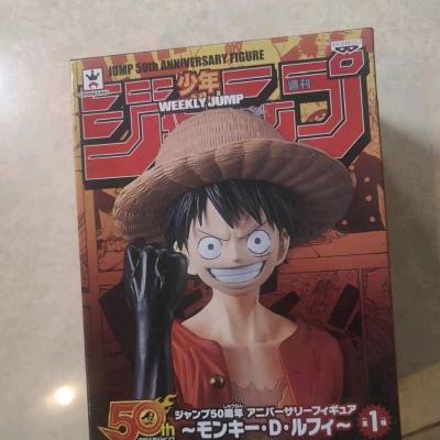 这个路飞我买了不少咯，用来涂装很适合。脸很好看，各路大神各种设计，真的都很厉害。导致这款的价格也是越来越贵了。偶尔来挖煤姬看看有没有漏网之鱼。哈哈。