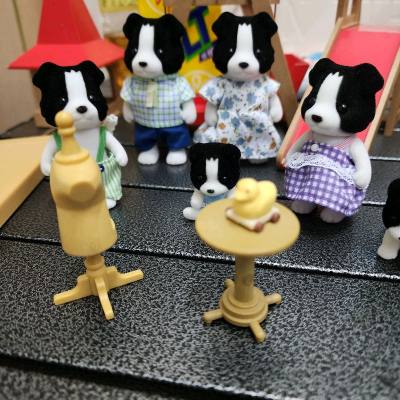 价格不低，但是算下来比国内便宜一点。还能收到自己玩具缺的小配件已经满意了。这样我的玩具就不差配件了。