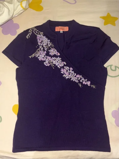   衣服到手之后，我真的很惊喜，这件衣服质感非常的好。颜色很正，没有色差，做工也很精细，上身特别舒适。
  挖煤姬这个软件，感觉非常好，价格实惠，品质优良，速度挺快，包装很好，物流保障性高，很好的购物软件！我这次买的衣服都特别好看，好开心好幸福。