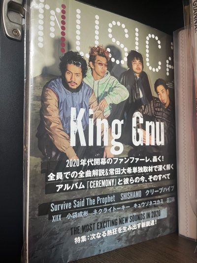 今年开始用挖煤姬，也是第一次用平台代切煤炉上的商品，流程很顺畅很方便。购买方式和运费计算等等说明都很清晰，赞，漂洋过海送到的东西也没有损坏，买周边衣服或者杂志都很安心～对于追星人来说真是太棒啦！