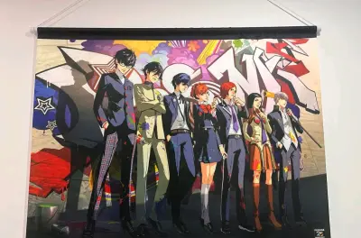 1这款挂画真的超出预期！包装严实到拆开都费了点劲，完全不用担心运输破损，画芯的印刷色彩饱满，和详情页几乎无差，挂在客厅沙发背景墙，瞬间让家里的质感提升了一大截，性价比绝了！