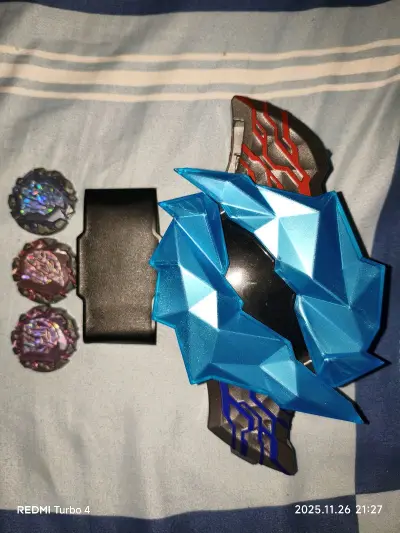 非常好的一次购物体验，卖方发货和物流速度很快，玩具布莱泽手环声光完好联动流畅，附带的辉石很多，感谢挖煤姬，期待下次交易！