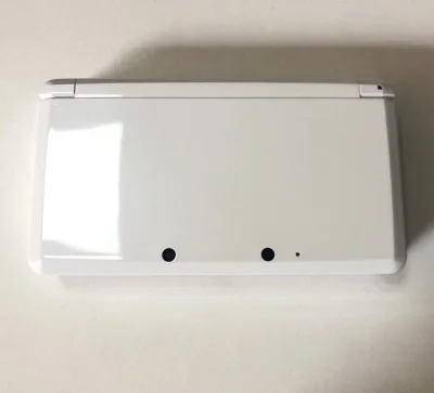 现在冷冷的都不愿意出门，最适合宅在家里玩游戏机了！这次在挖煤姬购入一台任天堂游戏机，可以让我在家美美开玩。挖煤姬物流速度快，操作简单 方便 易上手，是所有海淘人士的好助手。