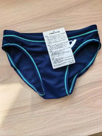 亚瑟士稀有吊牌新品