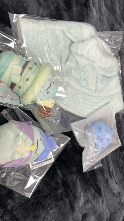 哈哈哈哈这个世界上怎么会有如此可爱的水龙帽子呢！！冬天戴好萌呀！水龙妈是如此幸福，每天都是好心情，谁能懂啊！