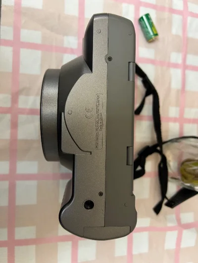 这款拍立得年限比较久了，听说是wide拍立得的机皇，这一次竟然通过挖煤姬购买到了，到手的成色还不错，最有遗憾的是不出相纸，因为卖家说没有功能测试，我自己找人维修了一下，能正常出片啦，成像很好看