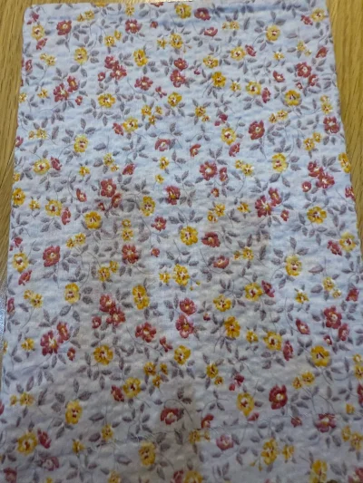 每次开箱都是一种极致的享受，遇到好看的布料更是一种奇遇，带给我们的开心真的无法言表，开心开心，希望可以找到更好看的料子