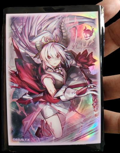 购买了wcg现世离卡套，并且还有红龙卡套附赠，卡套包装非常严实没有任何破损，印刷良好，物流迅速便捷，很好的一次购物体验