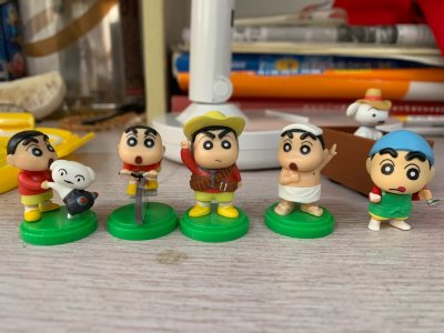 在挖煤姬看到一些国内不发售的一番赏，看到的每个都好想要 果断下单根本忍不住，因为多数是毛绒类的，所以选择了海运，本来以为很慢，但是出乎意料一个月不到时间就到了，包装仔细，每个都给我用气泡膜包装了一下，虽然是毛绒类，卖家附赠的文件夹也没有损坏，那个纸质超级好 很棒的一...