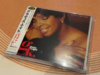 最近迷上电影原声，这些纯音乐除了带你重回电影故事中，也能听出别样的感觉以及更多曲子本身的细节特点。音质好过所有流媒体平台，这也是我坚持买cd的最大原因。