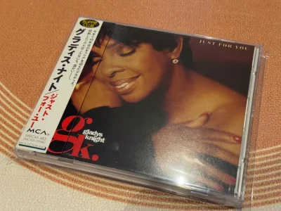 最近迷上电影原声，这些纯音乐除了带你重回电影故事中，也能听出别样的感觉以及更多曲子本身的细节特点。音质好过所有流媒体平台，这也是我坚持买cd的最大原因。