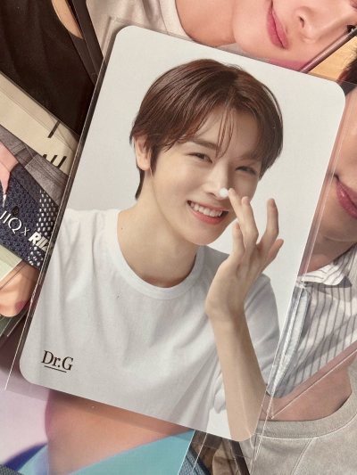 感恩拍卖让我拿下dr.g代言卡…珍贵的nct时期完全美萌！包装很好很放心 物流也比上次快了 非常非常满意！！！！
