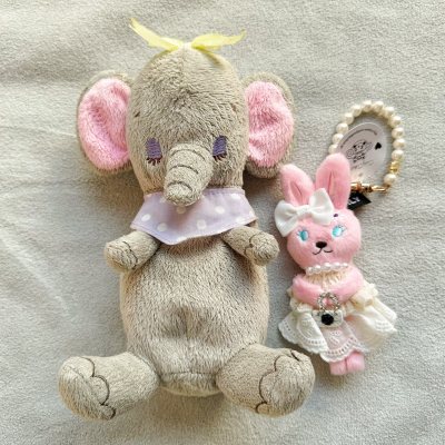 有些页面表述是二手未使用，实际到手还是有点使用痕迹的，但自己用洗衣液清洁一下也还能去除污渍
App使用方面还算是比较方便