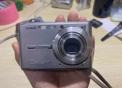 这次在挖煤姬同时入手了卡西欧S600和Z600两台CCD，简直是复古相机爱好者的双倍快乐！S600的轻薄设计非常适合随身记录生活，而Z600的广角自拍功能对女生太友好了。两台机器成色都接近九成新，镜头无划痕，功能全部正常。物流速度超预期，从日本到国内只花了一周，包装...