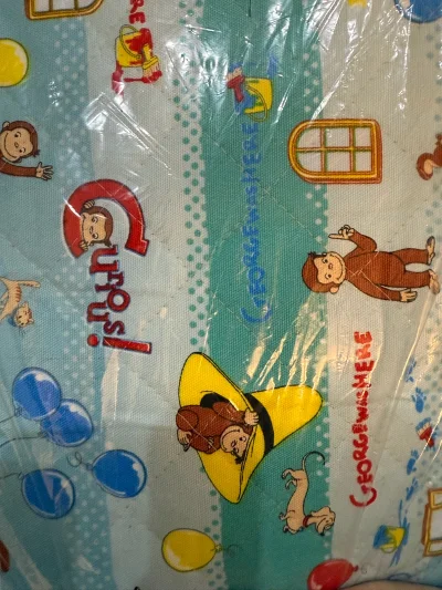 这次淘了个snoopy的小食盒，很可爱迷你、当然每次都逃不过好看的布料开箱，每天最期待的就是收到快递