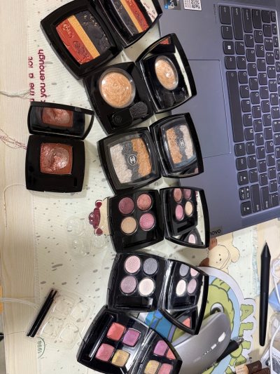 购物体验非常好，最后打包得也很认真
图片清晰，服务好
而且和卖家的描述基本符合
最后美美到手

推荐：平台的打包服务还有拍照服务
到手之后一定要录制开箱视频才有保障