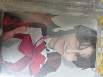 昨天在咖啡店展示新到的日切卡，同桌的卡友一眼认出是我担的稀有热卡！果然好眼光藏不住，被夸“挖煤运”超好，快乐直接翻倍了。这波真的赚到！