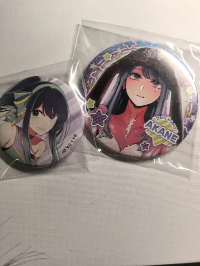 切了八个订单，很可爱的小手办，文件夹好重ww比起铁皮还是更喜欢纸片类的谷子。文件夹很大也很好看www