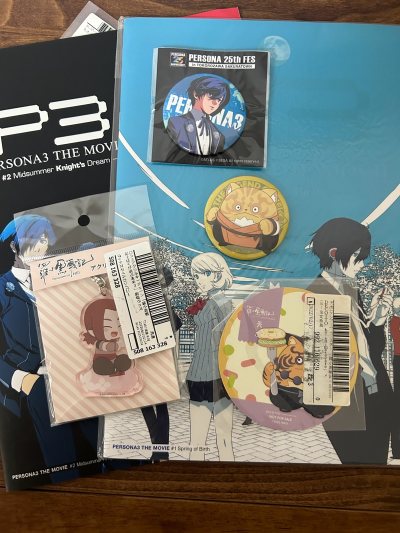 大家好这是一期挖煤姬十二月开箱分享，这波年末切煤开箱直接幸福感拉满。挖煤姬作为海淘代切老熟人，对单机切煤的二次元党依旧友好，全程操作顺畅，几乎没踩过雷，年末囤周边选它超安心。这次依旧选了EMS运输，不到十天就稳稳收货，界面自带的翻译功能太贴心，日语小白搜货找品也一目...