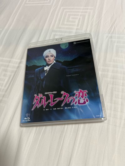 每次飞去都买不齐，注定让我离不开任意门！追星从见到她的美貌开始，刷视频看小天空的nos小地主在达尔湖稽古场的片段，那个封神的素颜太惊艳了。必须利用任意门把你带回来！