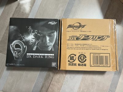 这次是在煤炉二手平台上切的欧布奥特曼黑暗圆环和各种奥特曼玩具周边，挖煤姬官方的包装非常好，第N次走ems海运也非常快，超乎我的预料，大概20天到手拆箱，非常丝滑！