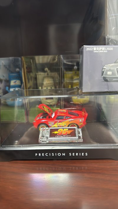 参加网站拍卖的精工麦昆和博士，300多买两个非常好的价格了，快递包装的很好，安全送达。速度也很快，没有缴税，超级好