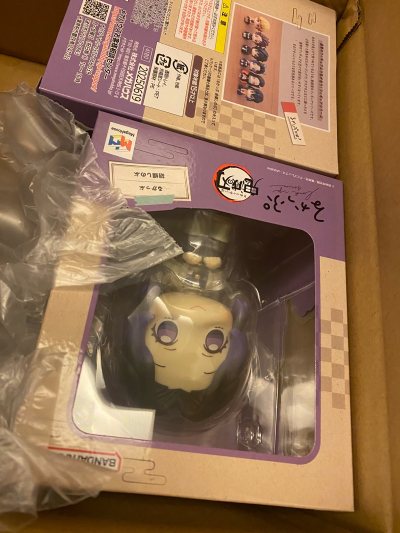 在挖煤姬上买的手办质量非常好，包装盒四角尖尖真的很喜欢，就跟新的一样商品完全超出期望，国际物流发货速度非常快，包装非常仔细，都有泡泡纸。物流公司服务态度很好，配送速度很快，很满意的一次购物！价格也很有性价比。主要是竹蜻蜓快递到手速度非常快！