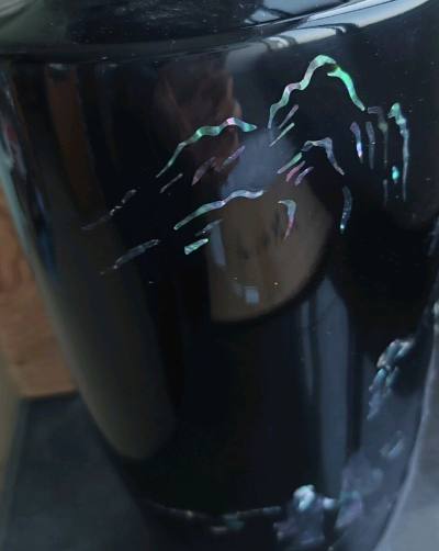 山水花瓶全新，大小合适，花瓶表面光滑细腻，非常漂亮的螺钿漆器。不错的一次购物体验，沟通顺利，物流发货很快。