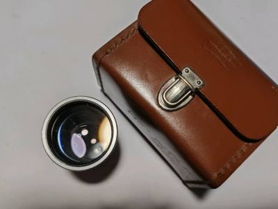 又在日淘上淘了一些小东西，一枚小镜头，以及几十张反转片。其中，最珍贵的就是几张上世纪在中国拍摄的蒸汽机车反转片了。在那个普遍以黑白与负片为拍摄记录载体的年代，能用反转片来记录这些已经淘汰的老东西是难得可贵的。