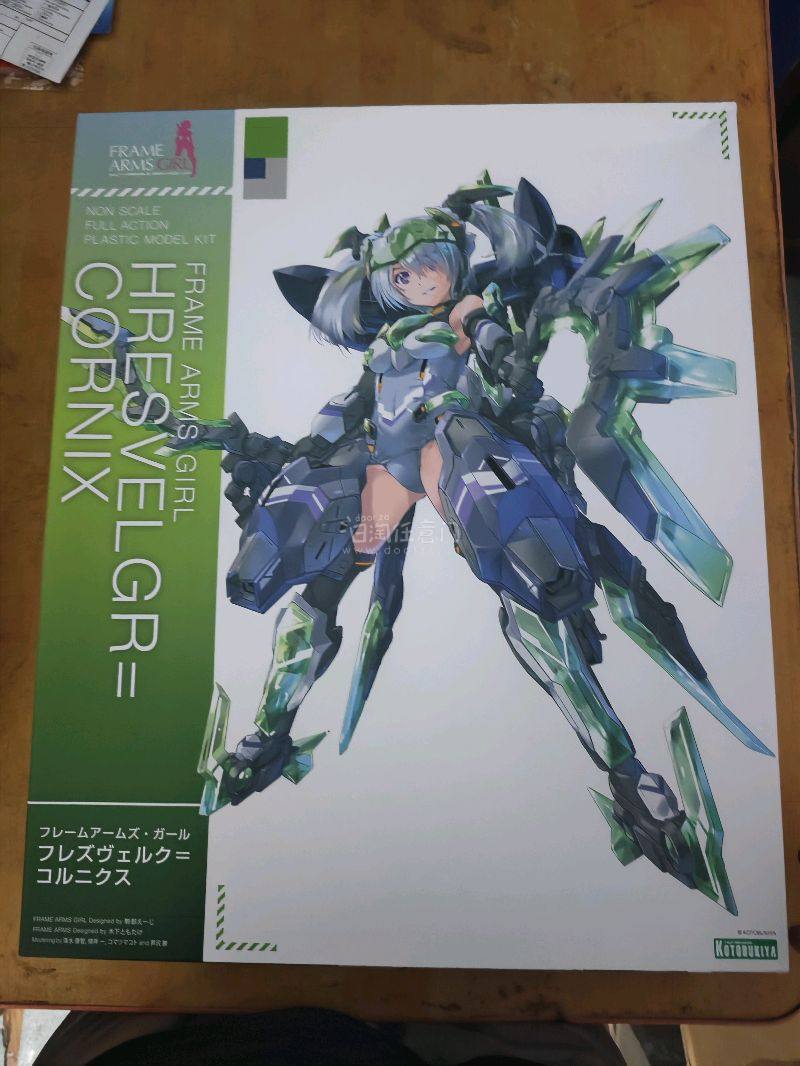 这次买的是寿屋的绿大鹫以及金田的新机娘，这次的箱子依旧八角尖尖，还是走竹蜻蜓专线，从发货到到手不过15天。令我放心。日淘任意门当属海淘的好去处，适合我这种喜欢老番的玩家去淘点冷门的玩意。