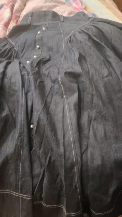 很不错的购物体验并且买到了喜欢的裙装在挖煤姬，以后还会继续支持，因为在这里能够买到别的地方没有的物品很喜欢。