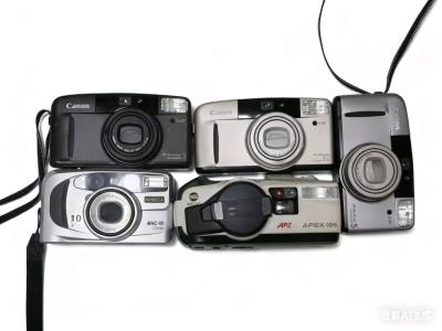 谁懂胶片党的快乐！蹲了N久的日系中古相机军团，经邮政海运18天极速送达，5台宝藏相机全员无霉无雾、功能完好，拆箱盲盒感直接拉满～
佳能Autoboy SXL（两台集齐！）
胶片圈“万金油神机”必须成双收藏！38-115mm变焦镜头覆盖全场景，广角扫街、长焦拍人像无缝...