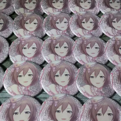 买到了很喜欢的柄图复数 但是等了1个月呢 商品没有很多大瑕疵很喜欢邮费也有优惠 但是购买后发现了这个店家又放了一个比较便宜的价格我真不行了