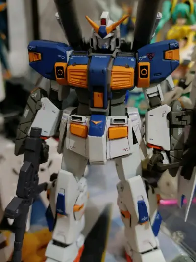 买的高达模型等了半个月终于到了，挖煤姬代购服务很稳，送到手花了8天发货时间，打包也很好，免手续费很香