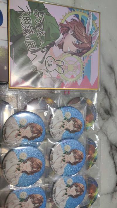 为了一个吧唧，第一次切煤，直接切了一堆复数，甚至蹲到了一直想要的其他柄。走的plus，包税很划算，合单审核比不是plus的快上不少。为了防止阴花妹还加了个检查的服务，算是让自己安心。