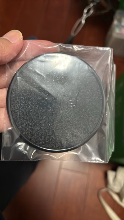 尼康auto f50 2镜头，镜头成色一般，镜片还行，略松，无阻尼性能，禄来sl66 镜头前盖，成色好。