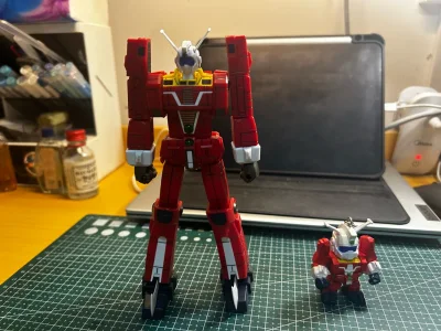 煤炉上买的伊迪安钥匙扣（小的那只），快递包装有点简陋，但商品毫发无损……其实钥匙扣本身做工不是很行，毕竟都是中古老物了，但实在是喜欢伊迪安，所以最近疯狂收集其周边和模型，都给我去看传说巨神伊迪安啊?☝️