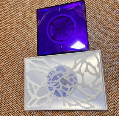 555上两回买了以后一直念念不忘，又在挖煤姬下了几单，实在是太过美丽(๑╹ヮ╹๑)ﾉ而且包装的好好哦！专辑挺重的但是一点破损都没有