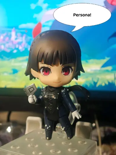 挖煤姬的切煤包裹到啦，是雅虎日拍到的，这次买的新岛真粘土人终于到啦，是怪盗服款，蹲了许久终于买到了，非常萌!用的ems路线也是一周就到了，用了积分抵扣运费，省了快1000日元了。