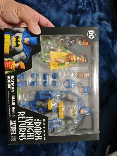 冲着蝙蝠侠老爷子去的，成色是没得说，包装也是严实没问题，挖煤姬对模型这块的打包翻车概率还是少，我也没碰到过几次包裹损坏的。安稳下车比什么都好，赞??！