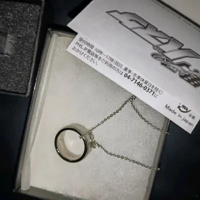 快递真的太给力了，又快又安全地送到了！包装得也非常仔细，一点都没有损坏。这次在挖煤姬淘到了黑子篮球里冰室的戒指，实物真的超级棒，超级开心～٩(๑^o^๑)۶
平台的服务也很周到，物流更新及时，整个购物体验非常顺畅。这次入手真的很值得，下次还会继续来挖煤姬挖宝的！?✨...